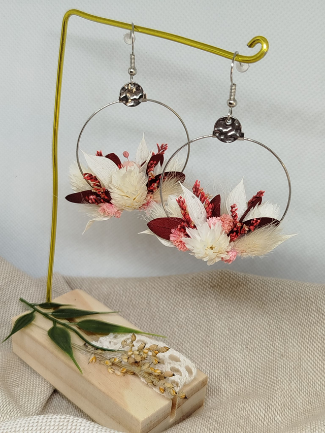 Créoles Lana en fleurs naturelles coloris blanc et rose