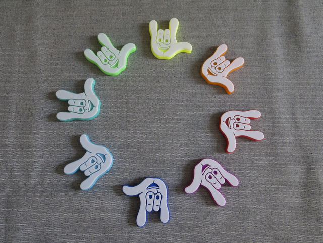 Magnet "ILY" aus Kunststoff