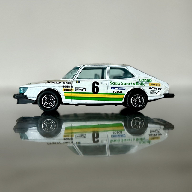 Saab 900 Turbo #6 - Bburago 1:43