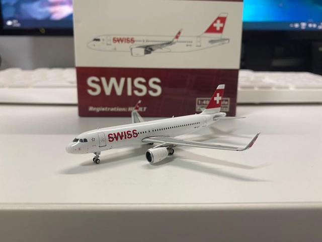 Swiss A320-200 (HB-JLT), 1:400, Phoenix