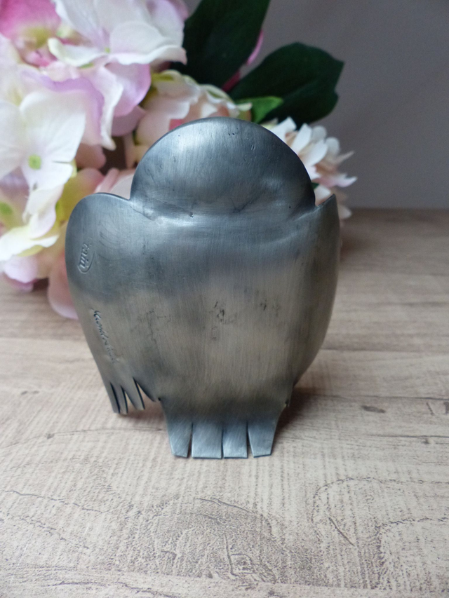 Statuette Chouette Fantôme en Étain Véritable – Figurine Sculptée à la Main Michel Laude, Miniature de Collection Unique, Cadeau Décoration