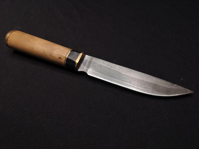 Couteau type &quot;puuko&quot; 