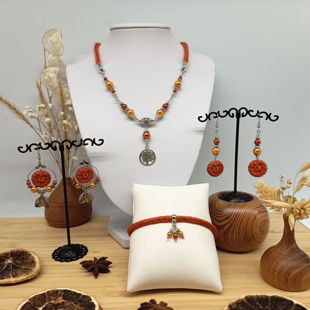 Parure orange foncé et argenté - Boucles d'oreille orange foncé et argenté pendantes