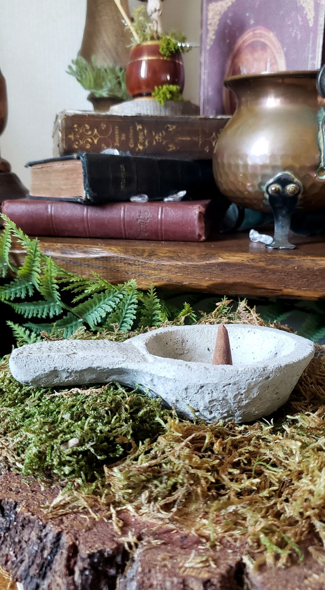 Cuillère ciment - Brûle encens et charbon