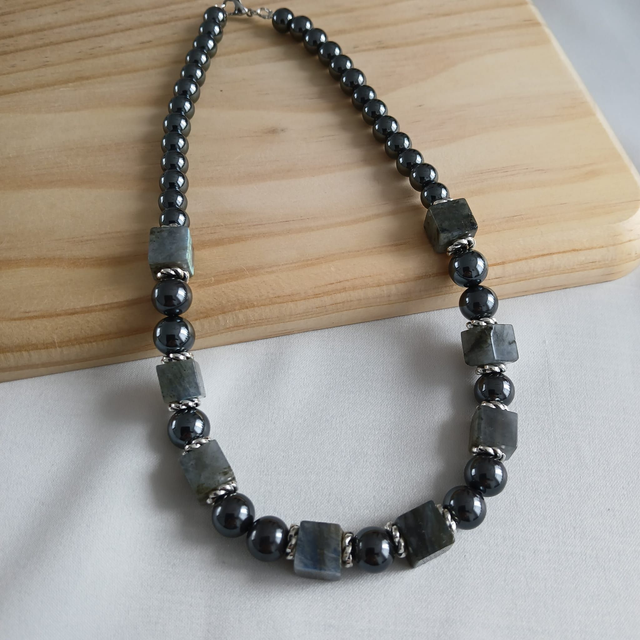 Heren ketting Hematiet en Labradoriet – 44 cm – zilverkleurige RVS spacers (2.063-1)