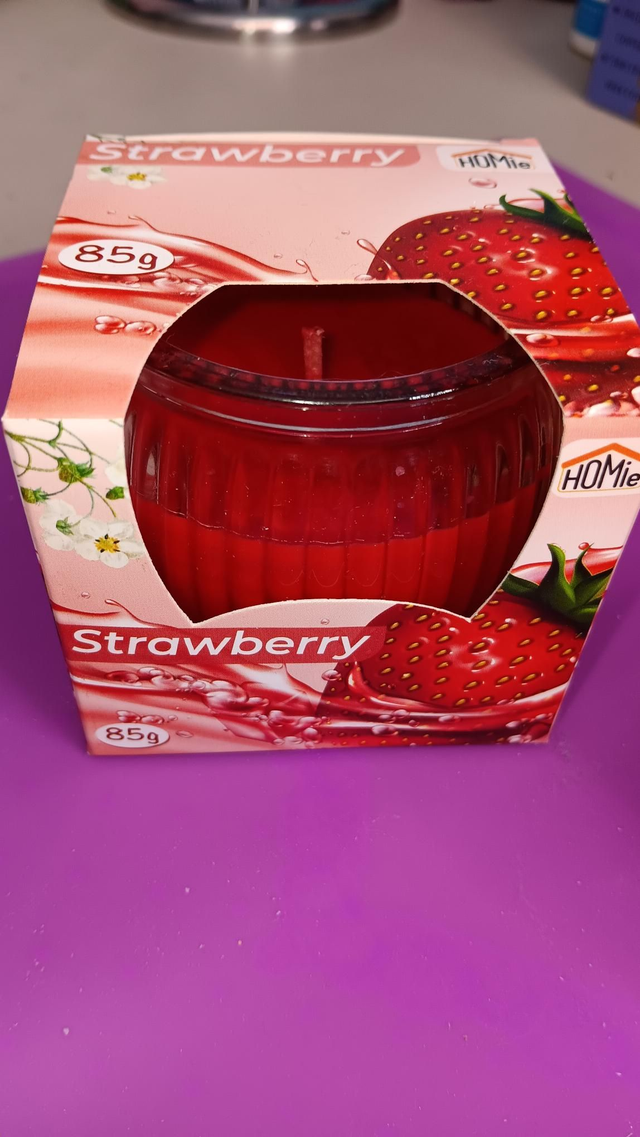 Κερί με άρωμα φράουλας 
