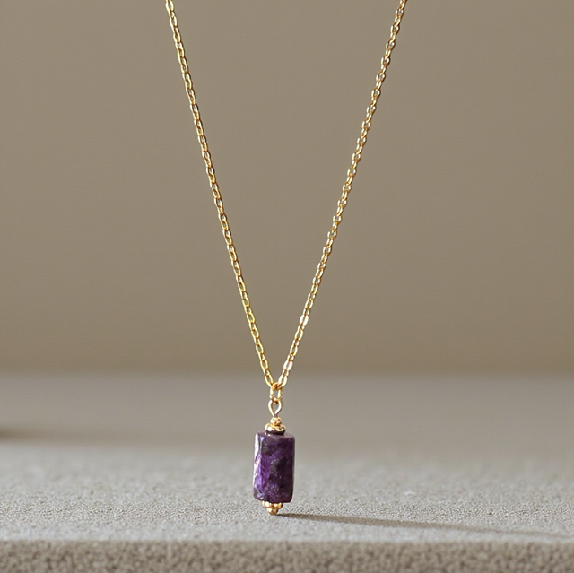 Collier Talisman Charoïte