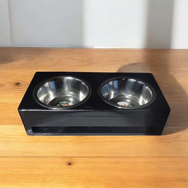 Stojak na miski dla psa Czarny