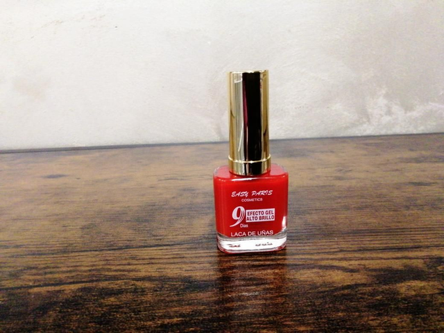 Vernis rouge