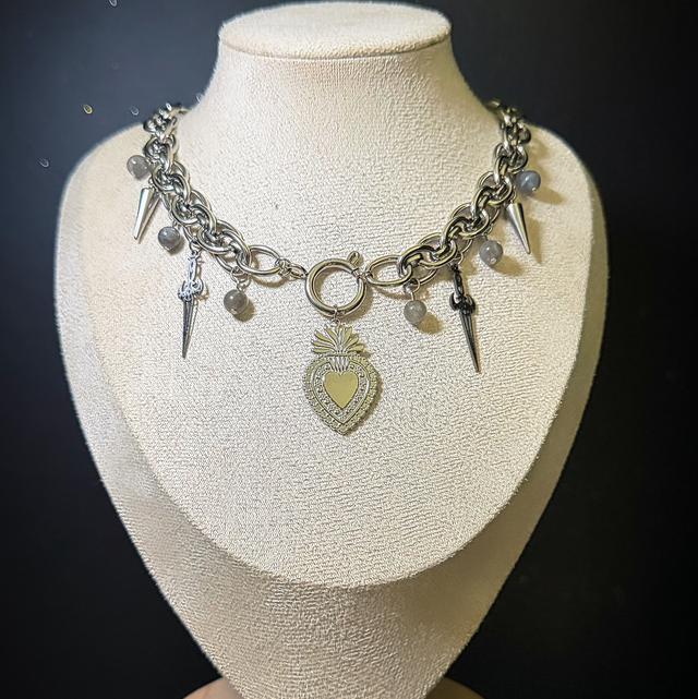 Collier CŒUR SACRÉ pierres de labradorite 