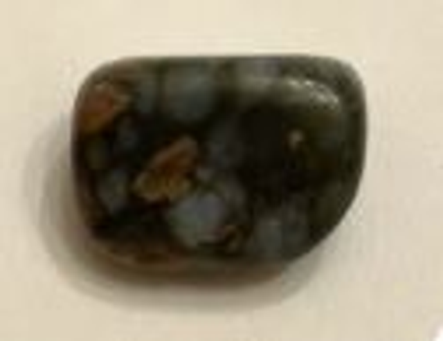 Pierre roulée en Glaucophane