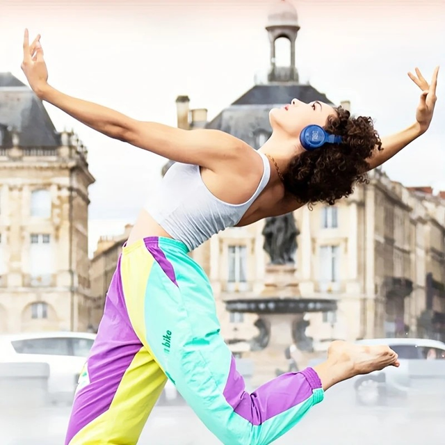 JBL T520BT Wireless Headphones Feature Deep Bass