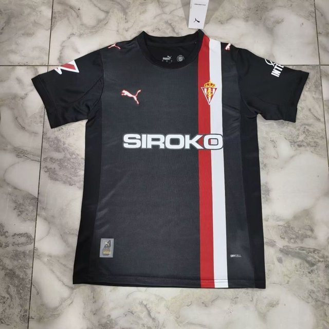 Segunda equipación Real Sporting de Gijón 25, 26