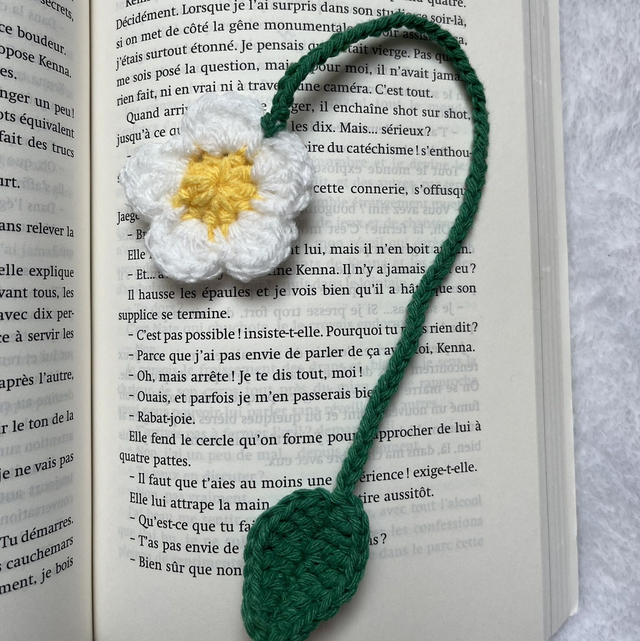 Marque page fleur blanche 