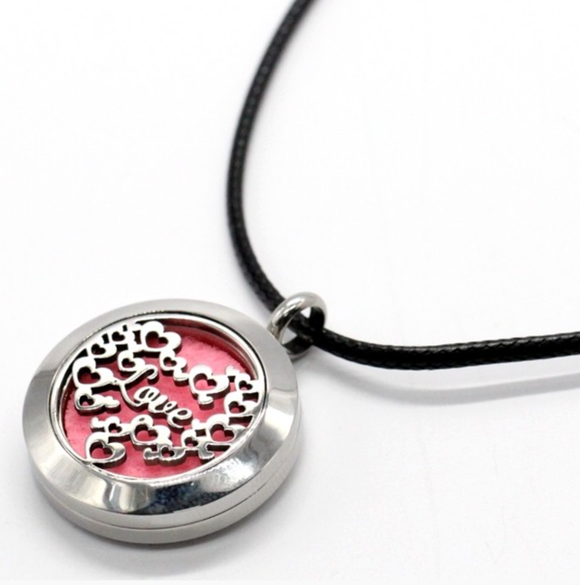 Collier à parfumer LOVE