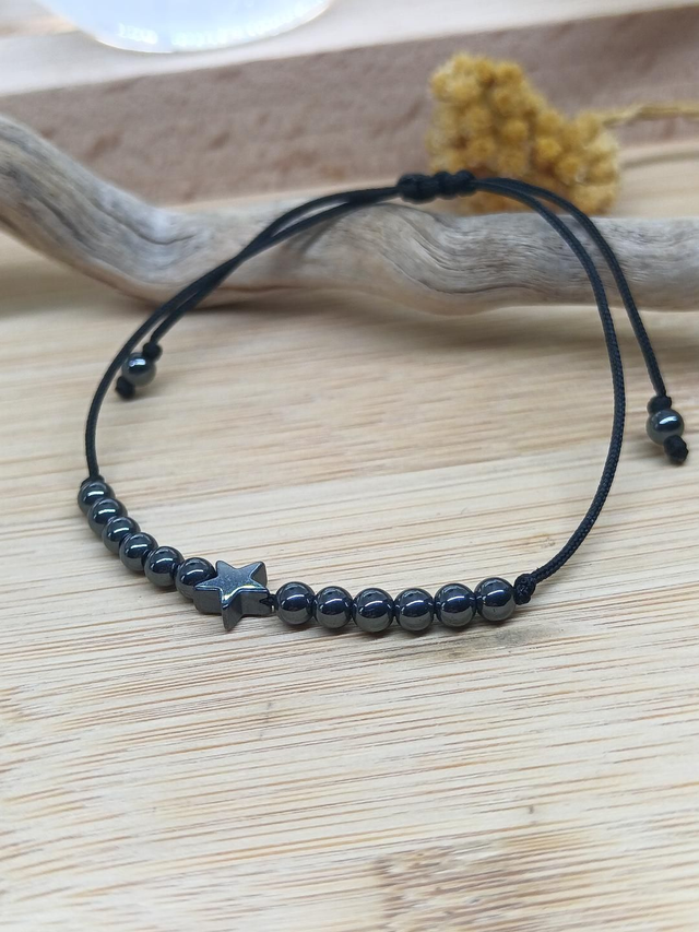 Bracelet cordon Andréa Hématite étoile - Energie et élégance naturelle