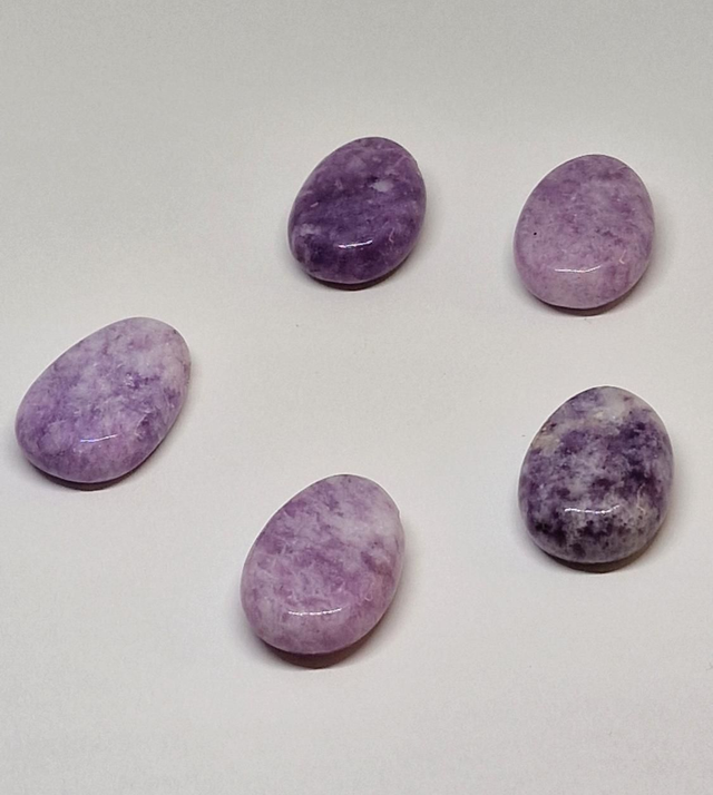 Pendentif pierre percée en Lépidolite A+