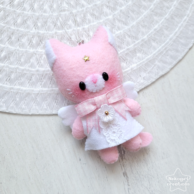 Peluche en feutrine fait-main - Chat rose