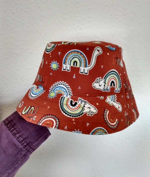 Hat - approx. 12-24 mth.   Rainbow dino