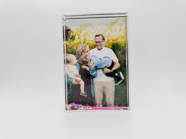 ConfettiBlox Pink - Photo Frame with foil engraved front