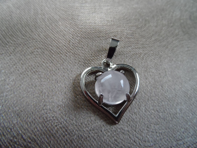 Pendentif Coeur en Quartz rose