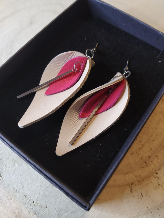 &quot;Les élégantes&quot; Crème et Fushia 