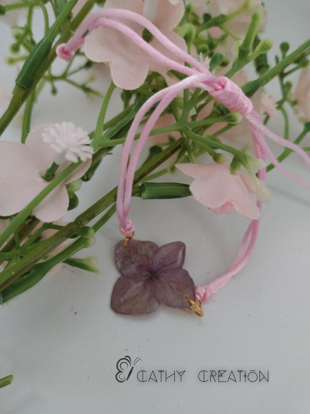 Bracelet réglable fleur naturelle 