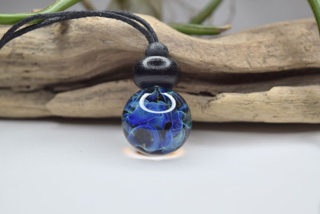 PENDENTIF NÉBULEUSE HOMME N°4