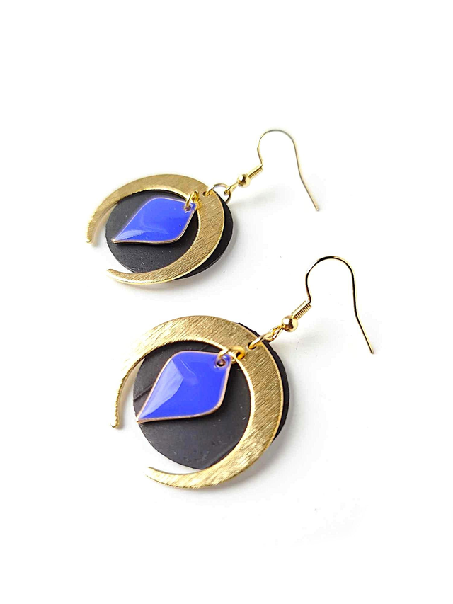 Boucles d&#039;Oreilles Asymétriques Upcyclées  en Chambre à air Recyclée - Lunes