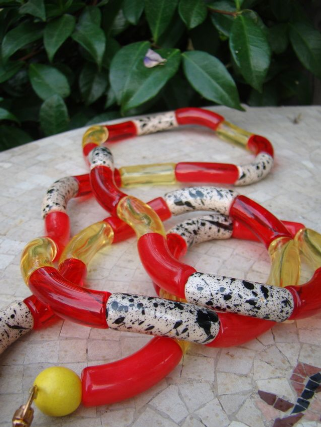 Bijou de téléphone perles tubes Garmee Laal peela