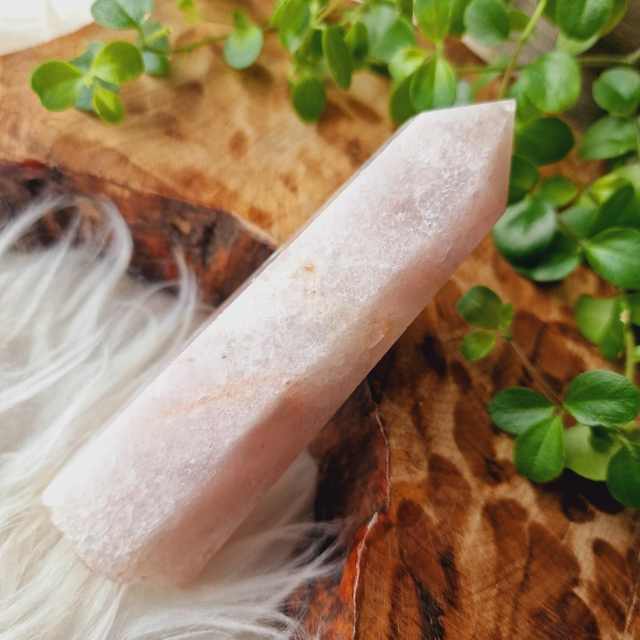 Pink Amethyst Point 194g