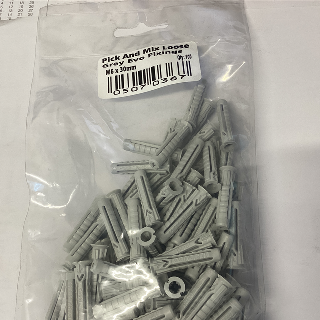 Grey plug 6 x 30 0507036