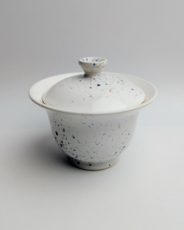 Gaiwan bez spodka w kolorowe kropeczki