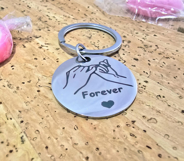 Porte-clès "Forever" en acier
