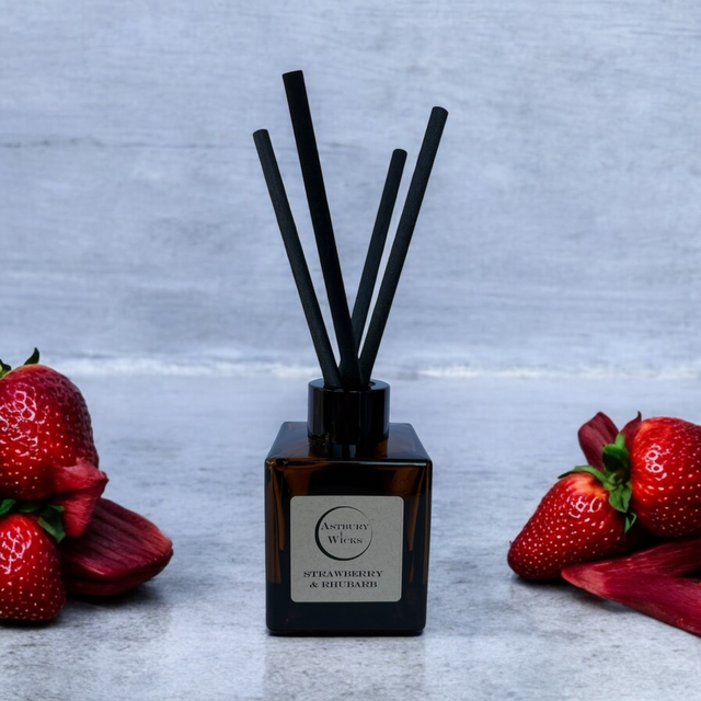 Strawberry & Rhubarb Reed Diffuser ~ 100g