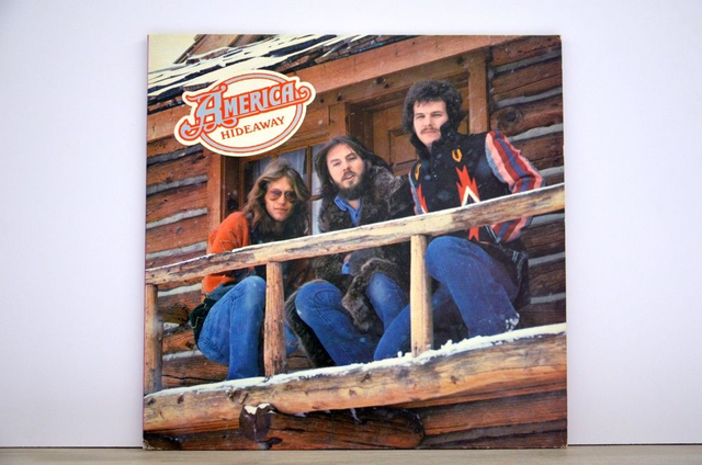 America   - Hideaway (1976)