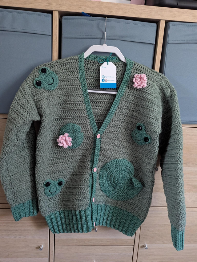 Lilypad V-neck cardigan 