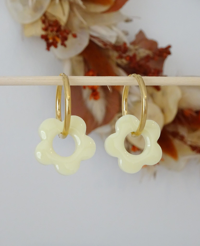 Petite fleur : Jaune pâle