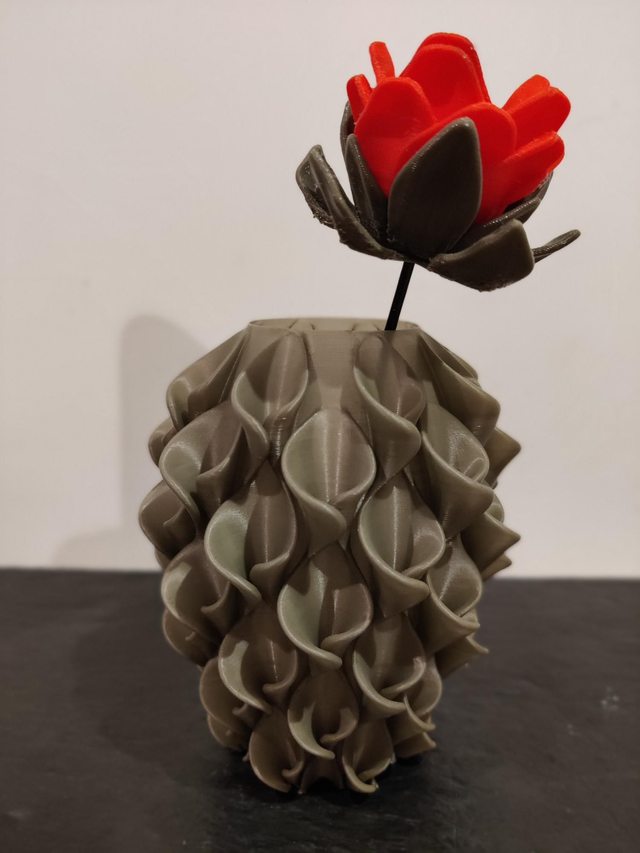 3D printed gothic vase 🌹