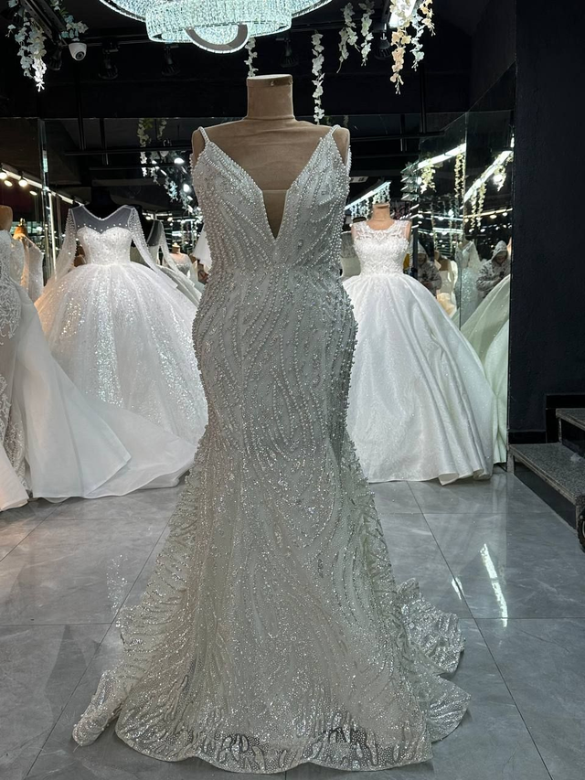 Robe de Mariée Sirène Col U entièrement Perlée / Réf : RMS77