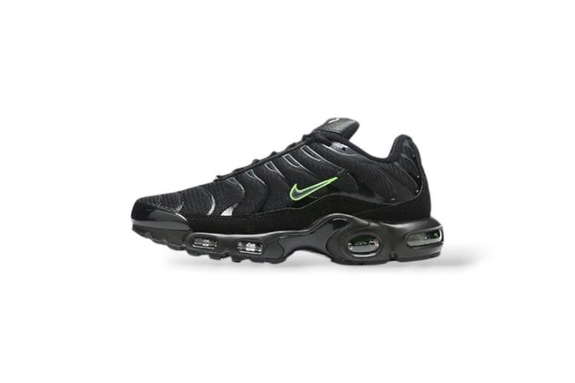 Airmax tn black volt