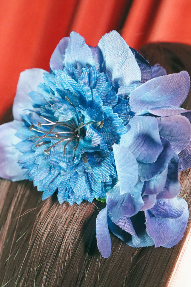 Peigne • Electric blue