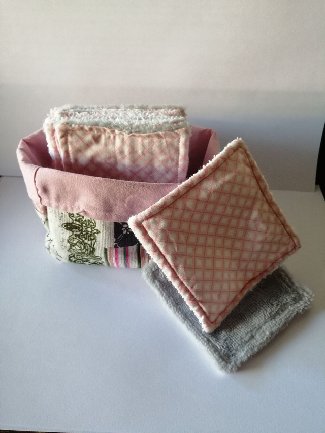 Carrés démaquillants polaire et panière assortie