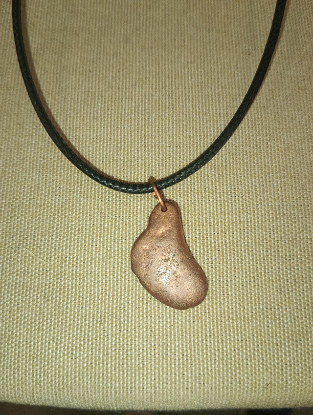 collier nuggets de cuivre natif