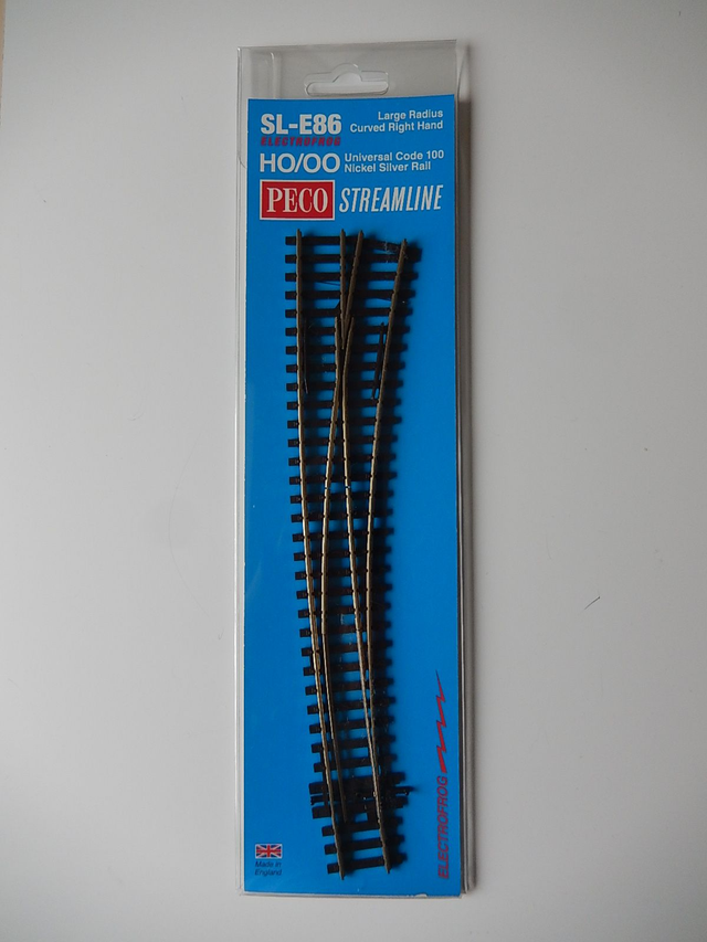 Aiguillage courbe à droite grand rayon Peco SL-E86 H0