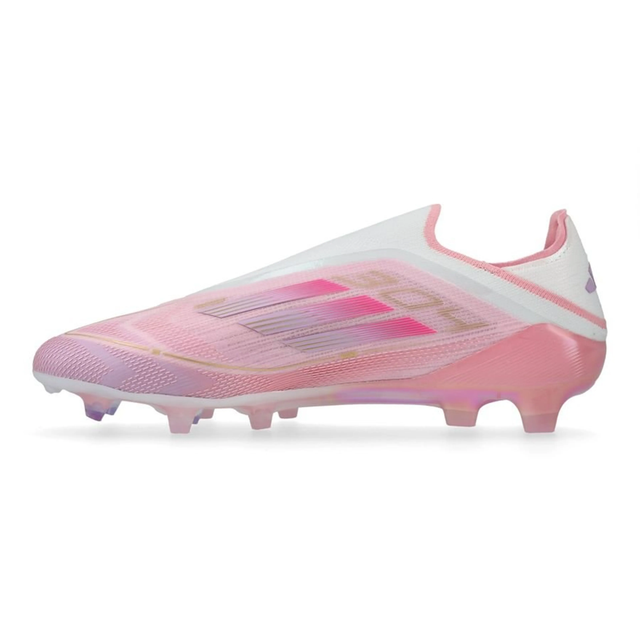 Lamine Yamal’s pink signature boots