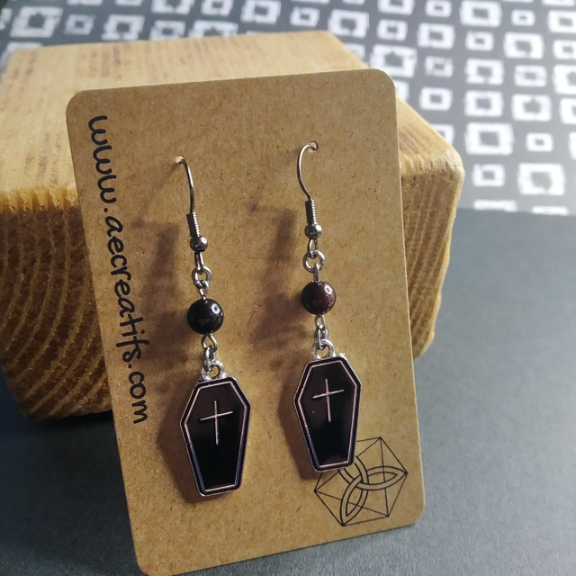 Boucles d&#039;oreilles ésotérique cercueil 