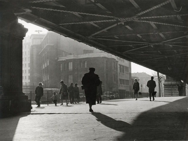 Sous le métro aérien, Paris, c.1960