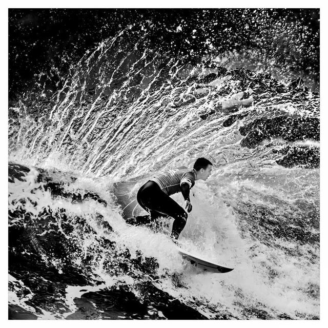 Kauli Vaast qui casse la vague