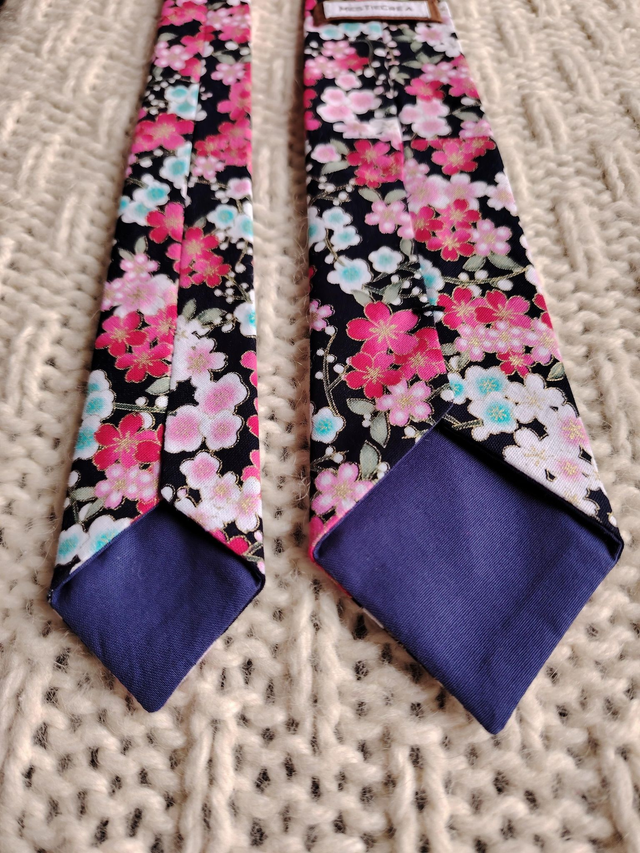 Cravate bout inversé, pièce unique 🤍